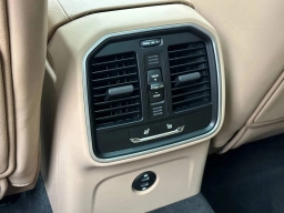 Porsche Macan T AWD 2026