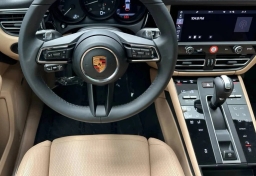 Porsche Macan T AWD 2026