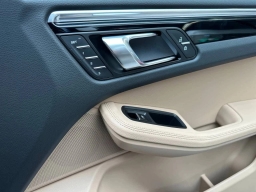 Porsche Macan T AWD 2026
