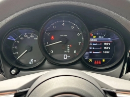 Porsche Macan T AWD 2026