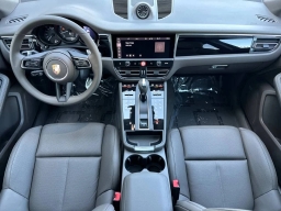 Porsche Macan T AWD 2026