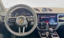 Porsche Macan T AWD 2026