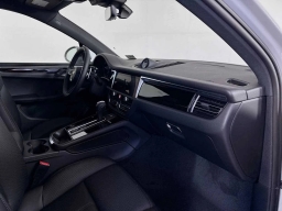 Porsche Macan T AWD 2026