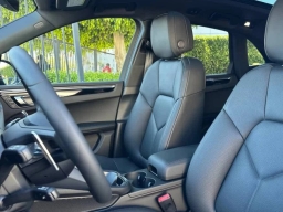 Porsche Macan T AWD 2026