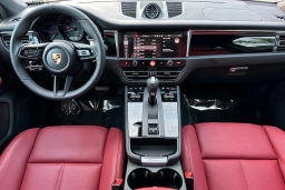 Porsche Macan Base AWD 2026