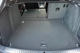 Porsche Macan Base AWD 2026