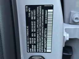 Porsche Macan Base AWD 2026