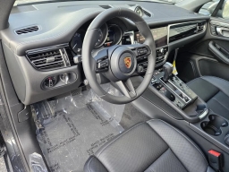 Porsche Macan T AWD 2026