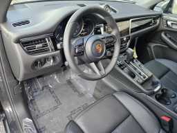 Porsche Macan T AWD 2026