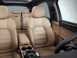 Porsche Macan Base AWD 2026