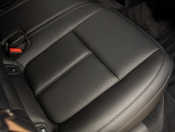 Porsche Macan T AWD 2026