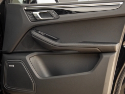 Porsche Macan T AWD 2026