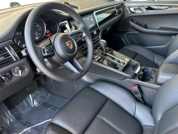 Porsche Macan T AWD 2026