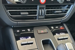 Porsche Macan T AWD 2026