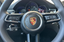 Porsche Macan T AWD 2026