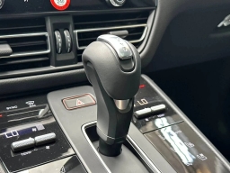 Porsche Macan T AWD 2026