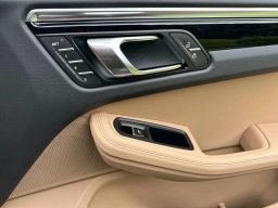 Porsche Macan T AWD 2026