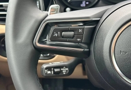 Porsche Macan T AWD 2026