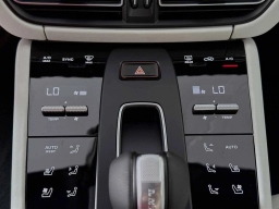 Porsche Macan T AWD 2026