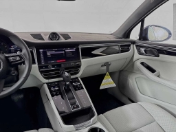 Porsche Macan T AWD 2026