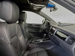 Porsche Macan T AWD 2026