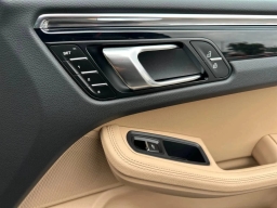 Porsche Macan T AWD 2026