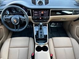 Porsche Macan T AWD 2026