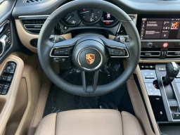 Porsche Macan T AWD 2026