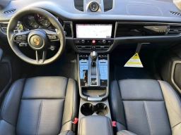 Porsche Macan T AWD 2026