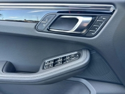 Porsche Macan T AWD 2026