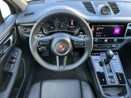 Porsche Macan T AWD 2026