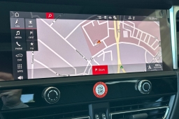 Porsche Macan Base AWD 2026