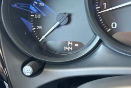 Porsche Macan Base AWD 2026