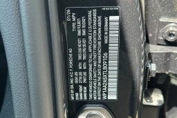 Porsche Macan Base AWD 2026