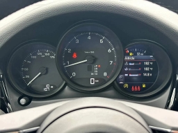 Porsche Macan T AWD 2026