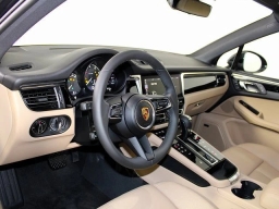 Porsche Macan T AWD 2026