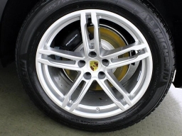 Porsche Macan T AWD 2026