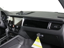 Porsche Macan T AWD 2026