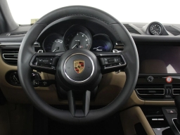 Porsche Macan T AWD 2026