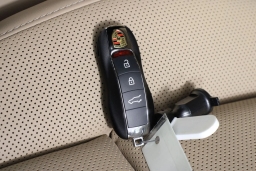 Porsche Macan T AWD 2026