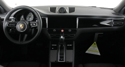 Porsche Macan T AWD 2026