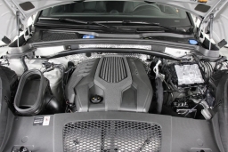 Porsche Macan T AWD 2026