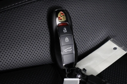 Porsche Macan T AWD 2026