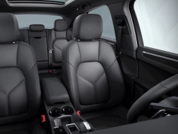 Porsche Macan Base AWD 2026