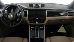 Porsche Macan T AWD 2026