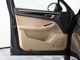 Porsche Macan T AWD 2026