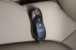 Porsche Macan T AWD 2026