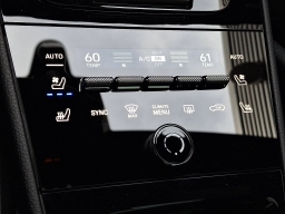 Porsche Cayenne Base AWD 2026