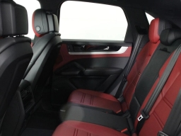 Porsche Cayenne Base AWD 2026