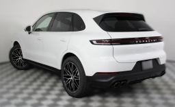 Porsche Cayenne Base AWD 2026